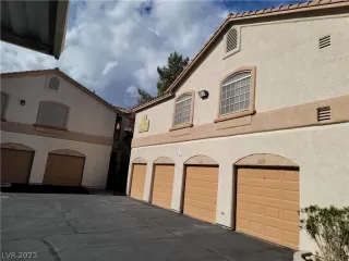 Photo #4: 2450930 Listing 
