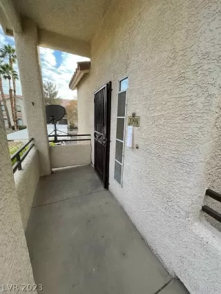 Photo #6: 2450930 Listing 