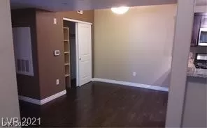 Photo #5: 2450948 Listing 