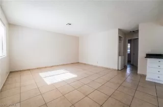 Photo #1: 2450977 Listing