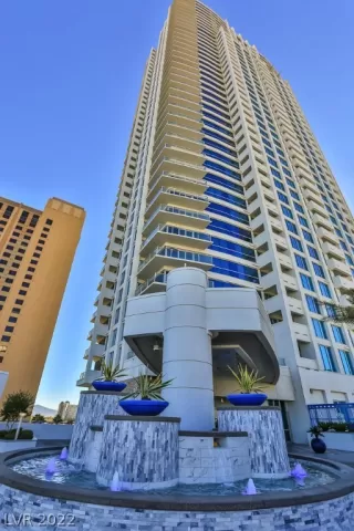 Photo #2: 2451020 Listing