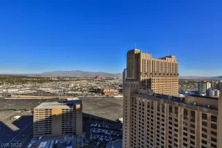 Photo #5: 2451020 Listing