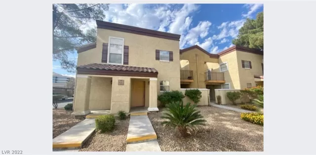 MLS: 2451026 Condo For Sale