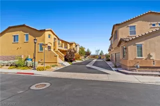 Photo #1: 2451042 Listing