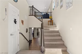 Photo #2: 2451042 Listing