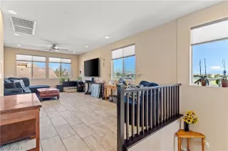 Photo #3: 2451042 Listing