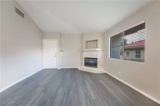 Photo #3: 2451074 Listing 