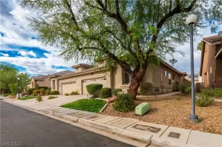 Photo #1: 2451100 Listing