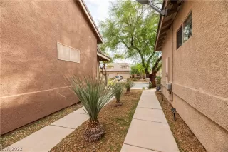 Photo #2: 2451100 Listing