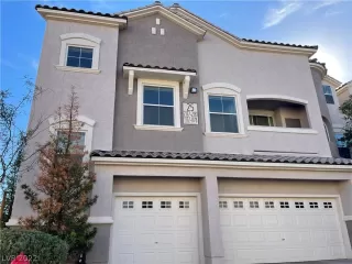 Photo #2: 2451101 Listing 