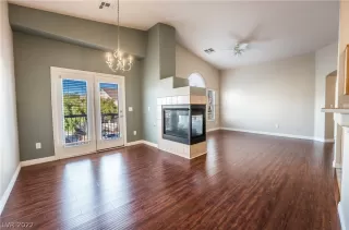 Photo #4: 2451111 Listing 