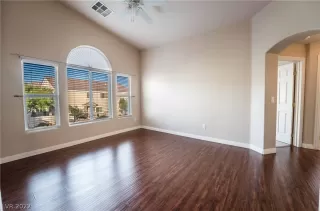 Photo #6: 2451111 Listing 