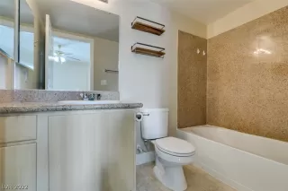 Photo #6: 2451135 Listing