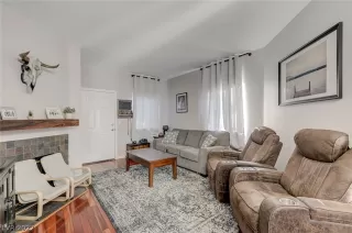 Photo #2: 2451148 Listing