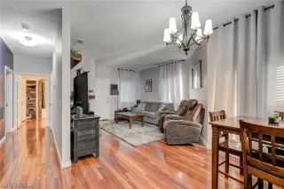 Photo #6: 2451148 Listing