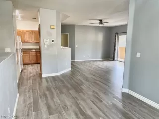 Photo #3: 2451166 Listing 