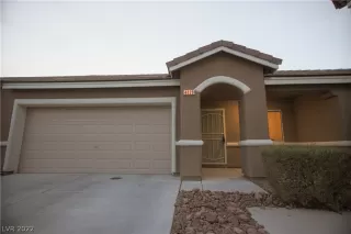 Photo #1: 2451233 Listing 