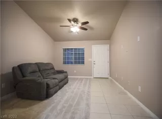 Photo #4: 2451233 Listing 