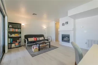 Photo #3: 2451245 Listing