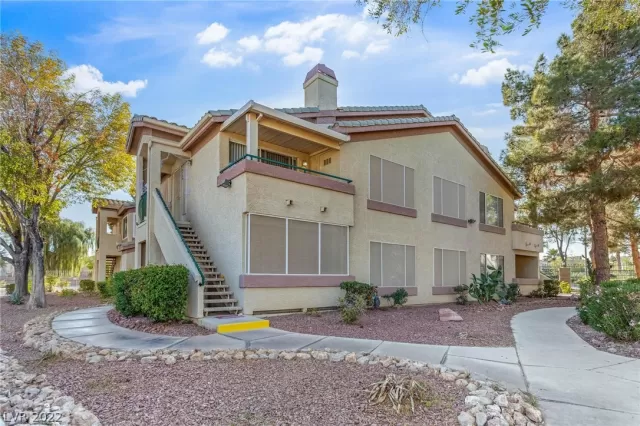 MLS: 2451273 Condo For Sale