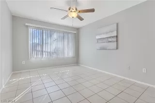 Photo #3: 2451273 Listing