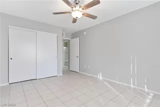 Photo #4: 2451273 Listing