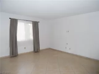 Photo #2: 2451312 Listing 