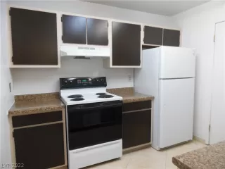 Photo #3: 2451312 Listing 