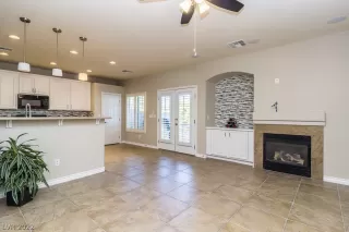 Photo #4: 2451335 Listing 
