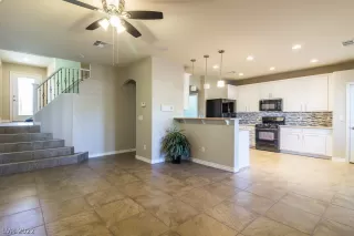 Photo #6: 2451335 Listing 