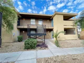 Photo #1: 2451341 Listing 