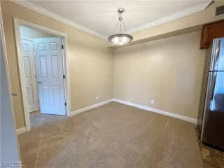 Photo #5: 2451341 Listing 