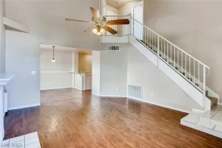 Photo #3: 2451388 Listing 