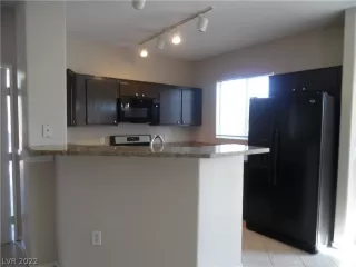 Photo #3: 2451414 Listing 