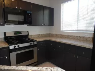 Photo #5: 2451414 Listing 