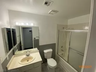 Photo #3: 2451499 Listing 