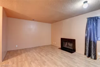 Photo #5: 2451515 Listing 