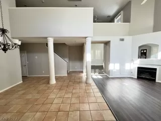 Photo #1: 2451527 Listing 