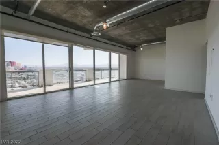 Photo #6: 2451550 Listing 
