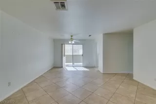 Photo #6: 2451597 Listing