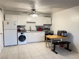 Photo #2: 2451599 Listing