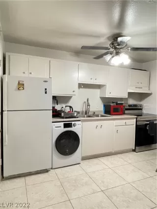 Photo #3: 2451599 Listing