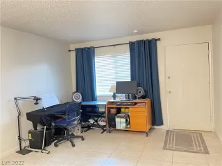 Photo #6: 2451599 Listing