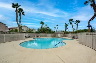 Photo #1: 2451618 Listing