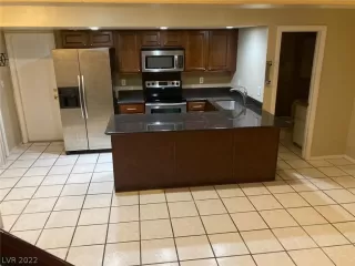 Photo #3: 2451636 Listing