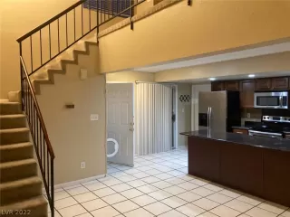 Photo #6: 2451636 Listing