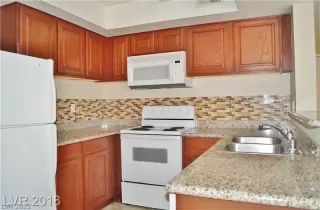 Photo #4: 2451643 Listing 