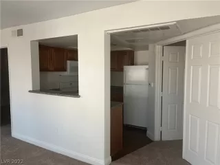 Photo #3: 2451644 Listing