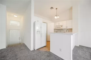 Photo #5: 2451653 Listing 