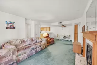 Photo #4: 2451678 Listing 